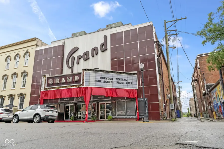 138 E Market ST, New Albany, IN 47150