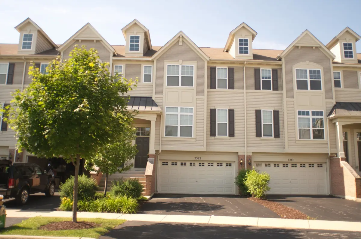 3383 Kentshire CIR #3383, Aurora, IL 60504