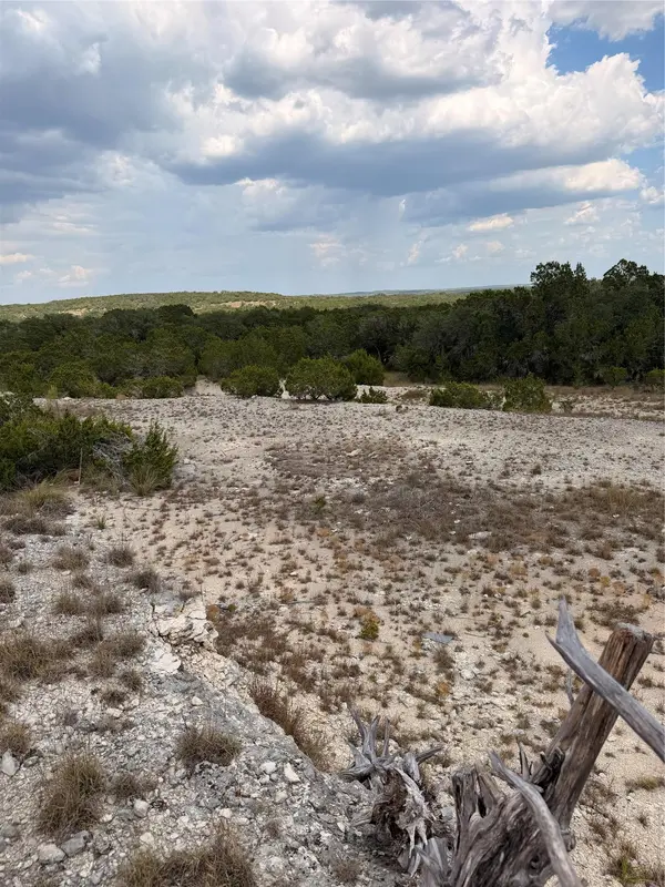 800 Rolling Hills DR, Wimberley, TX 78676