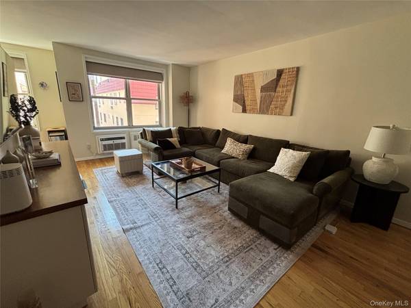 410 E. Broadway #3S, Long Beach, NY 11561