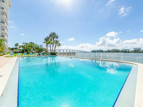 675 S GULFVIEW BLVD #1007, Clearwater, FL 33767