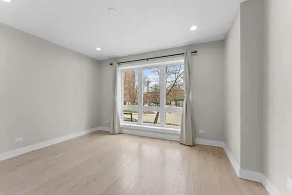 7428 N Rogers AVE #1W, Chicago, IL 60626