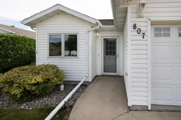 807 Morningside DR, Casselton, ND 58012