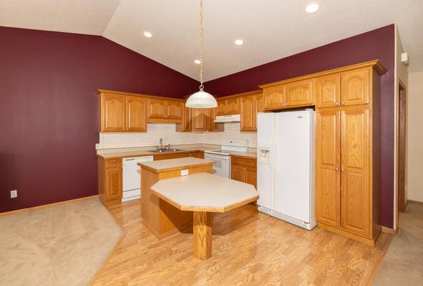 807 Morningside DR, Casselton, ND 58012