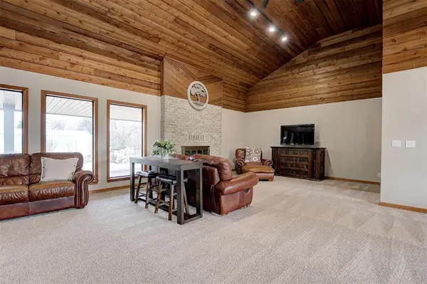1839 E Pleasantview LN, Mustang, OK 73064