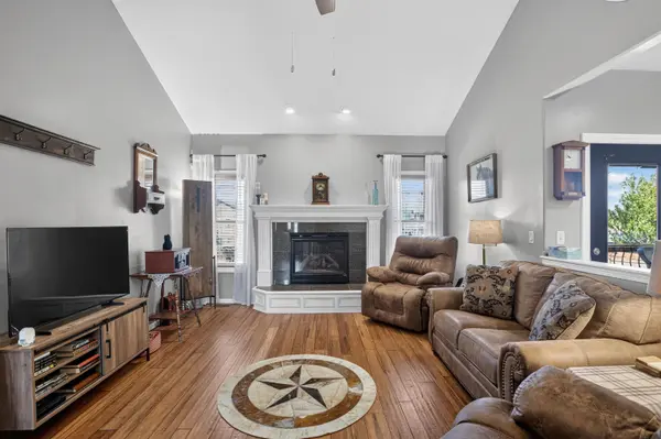 1601 E Fallbrook, Park City, KS 67147