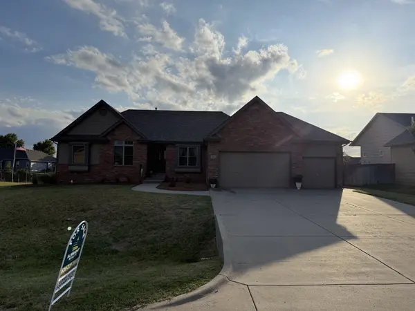 1601 E Fallbrook, Park City, KS 67147
