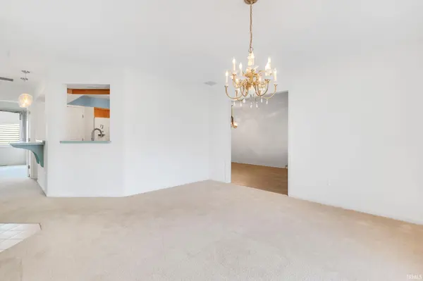 18633 Paul’s WAY, South Bend, IN 46637