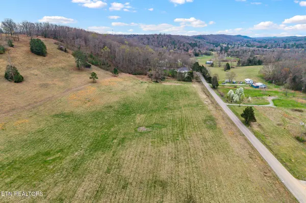 1 N Nopone Valley Rd, Decatur, TN 37322