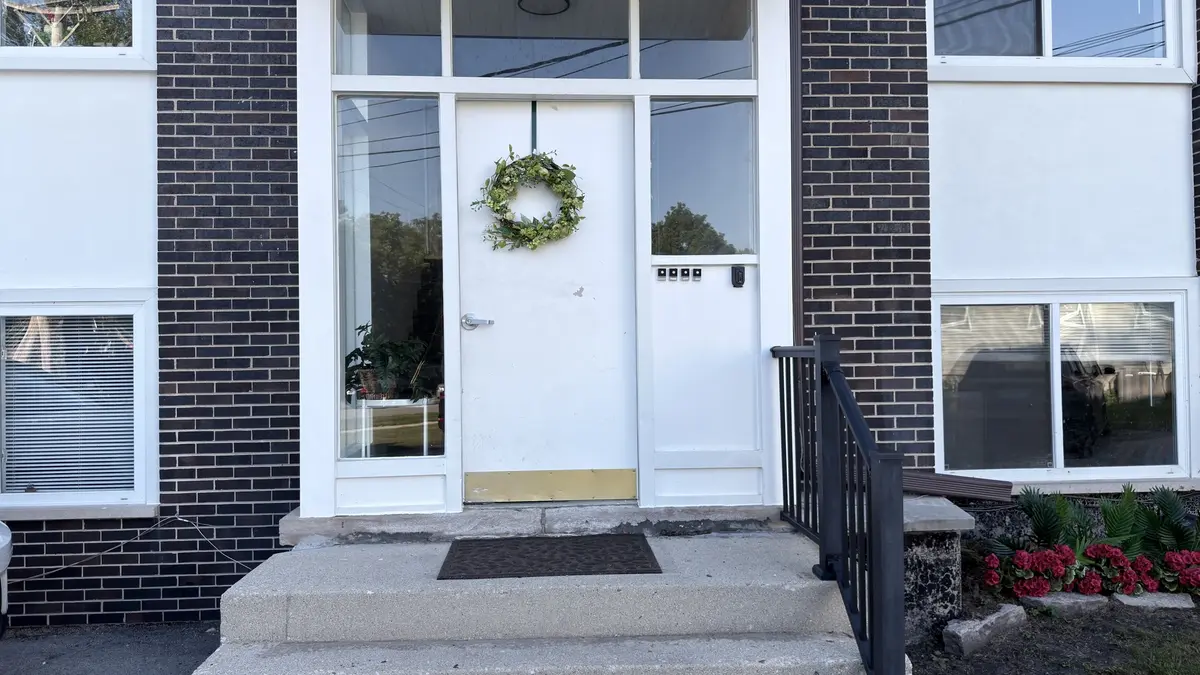 440 Lorraine ST #2S, Glen Ellyn, IL 60137