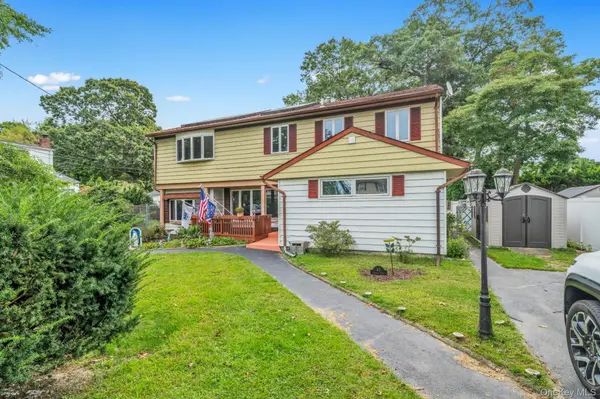 43 Horton ST, West Islip, NY 11795