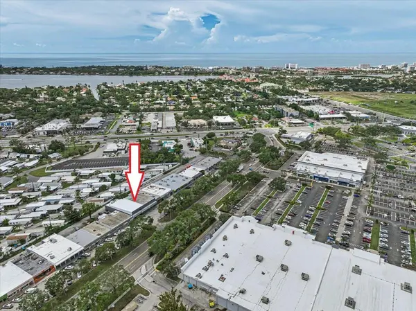 2160 GULF GATE DR, Sarasota, FL 34231