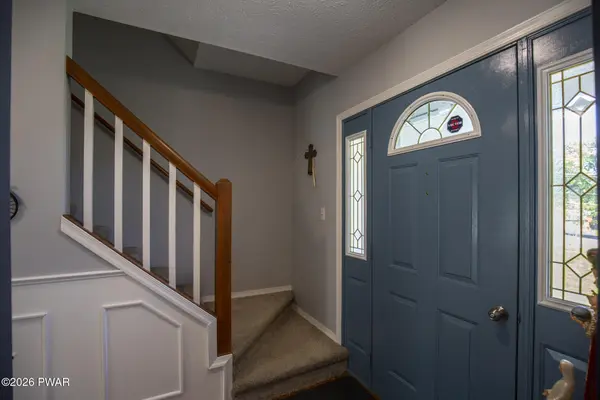 103 Murnin RD, Lake Ariel, PA 18436