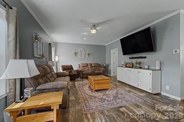 Address not disclosed, Waynesville, NC 28786