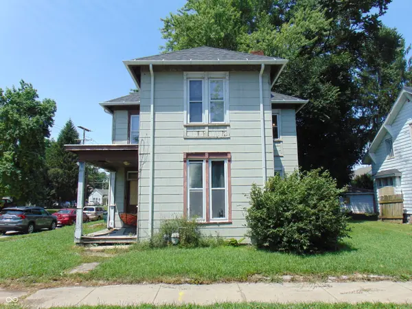 220 S Gharkey ST, Muncie, IN 47305