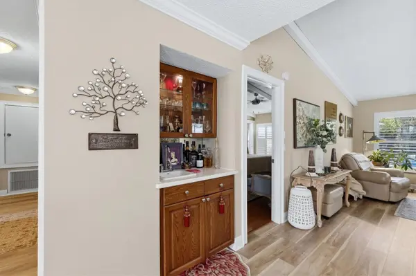 3828 EASTON ST, Sarasota, FL 34238