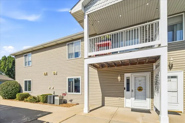 1350 Rock Run DR #27, Crest Hill, IL 60403