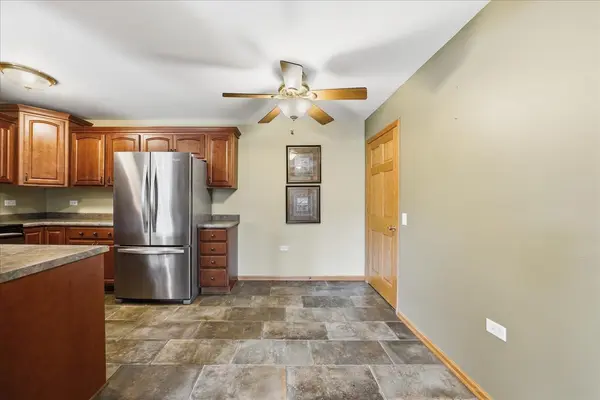 1350 Rock Run DR #27, Crest Hill, IL 60403