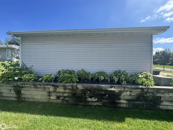 612 Country Club CIR, Osceola, IA 50213
