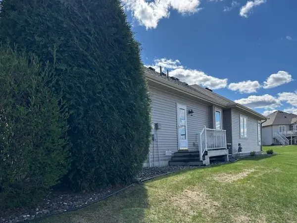 1775 Patriot RD, Northfield, MN 55057