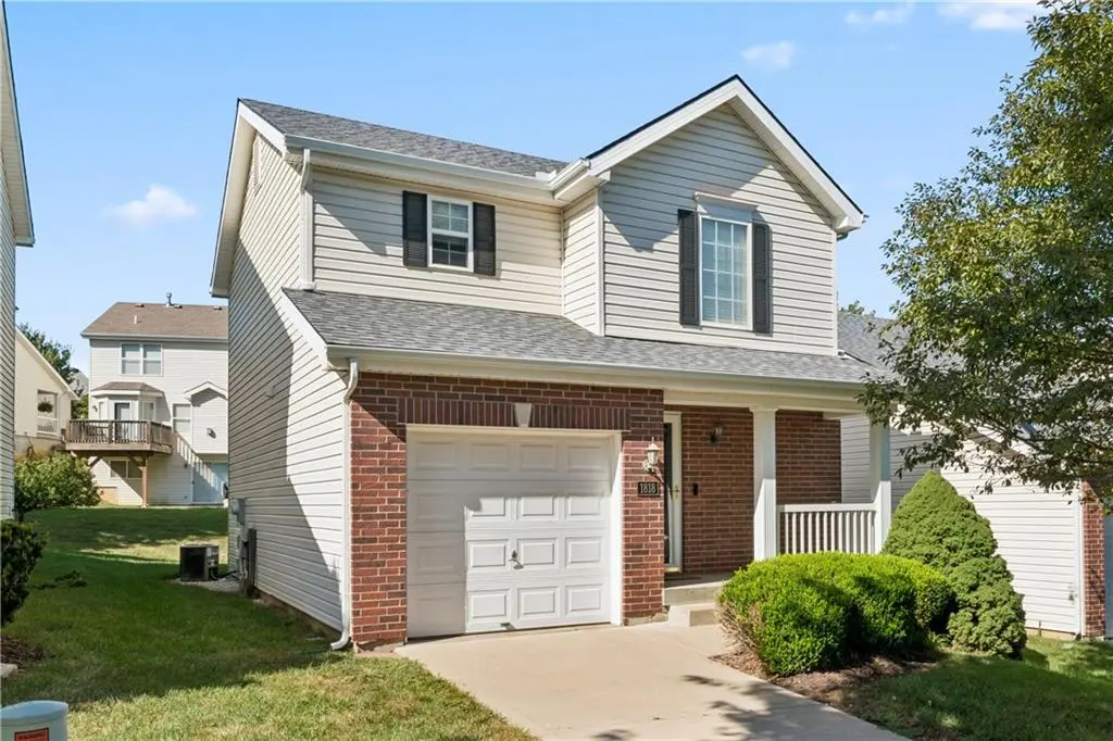 1818 NW 82nd ST, Kansas City, MO 64151
