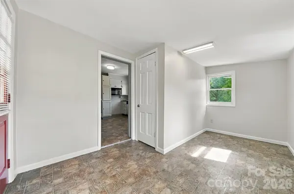 3860 Pickle Williams LN, Granite Falls, NC 28630