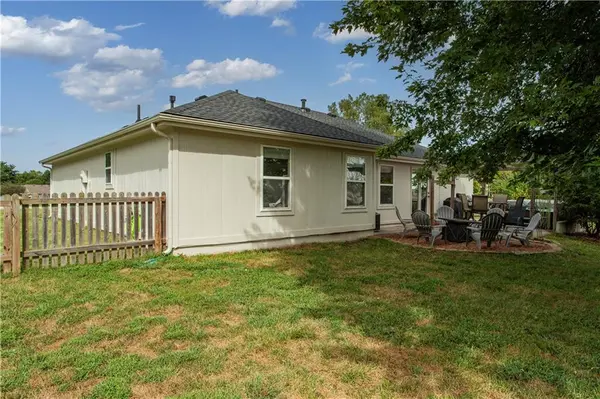 500 BIRCH ST, Peculiar, MO 64078