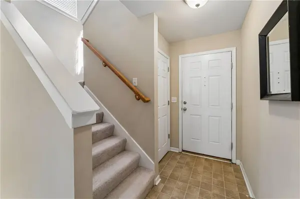 1818 NW 82nd ST, Kansas City, MO 64151