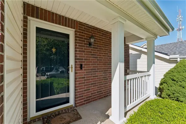 1818 NW 82nd ST, Kansas City, MO 64151
