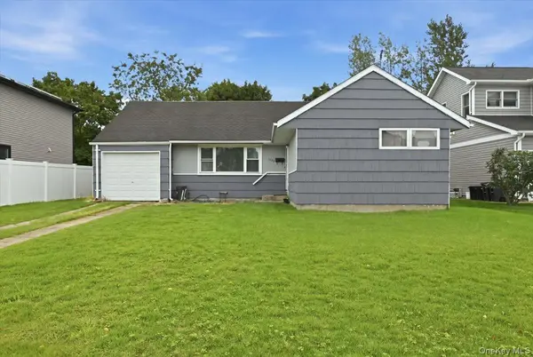 1095 Huckleberry RD, Bellmore, NY 11710