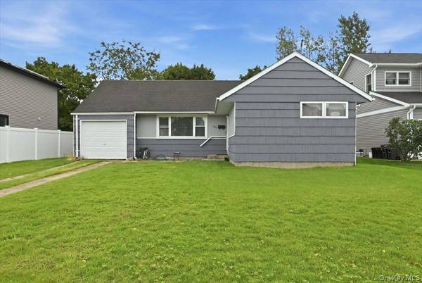 1095 Huckleberry RD, Bellmore, NY 11710