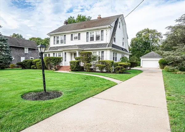 132 Washington AVE, Patchogue, NY 11772