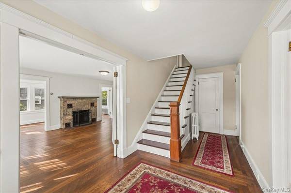 132 Washington AVE, Patchogue, NY 11772