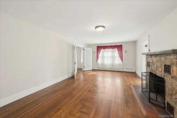 132 Washington AVE, Patchogue, NY 11772