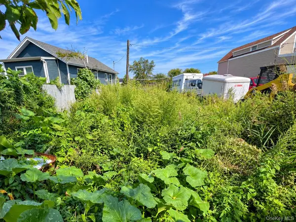 2 Broadway, Howard Beach, NY 11414