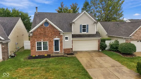 10867 Washington Bay DR, Fishers, IN 46037
