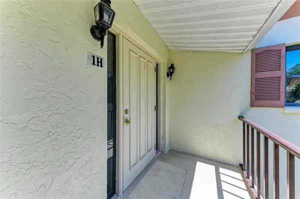 5400 34TH ST W #H1, Bradenton, FL 34210
