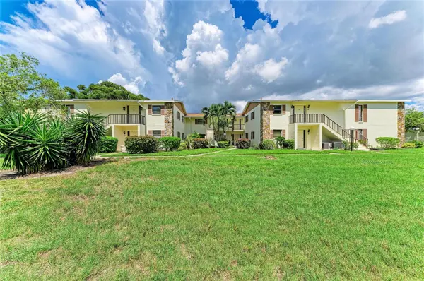 5400 34TH ST W #H1, Bradenton, FL 34210