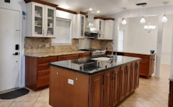 1055 HOLDEN AVE, Orlando, FL 32839