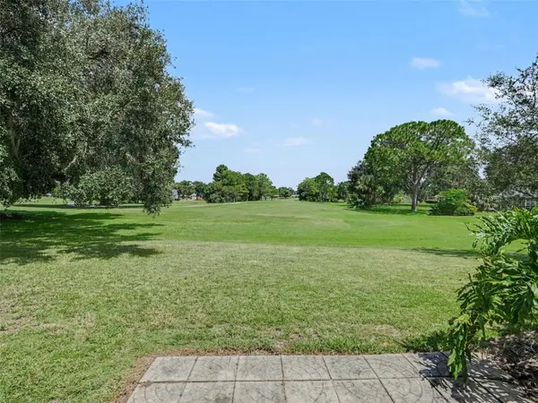 450 SANDESTIN DR, Winter Haven, FL 33884