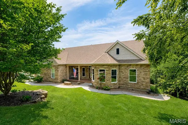 4484 Kingfisher CT, Augusta, MO 63332