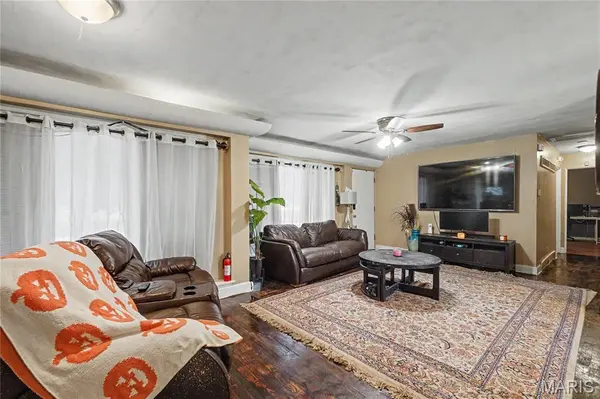 101 Sunset Drive, Hazelwood, MO 63042