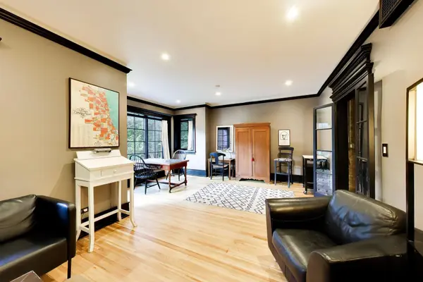 1126 W Morse ST #2W, Chicago, IL 60626