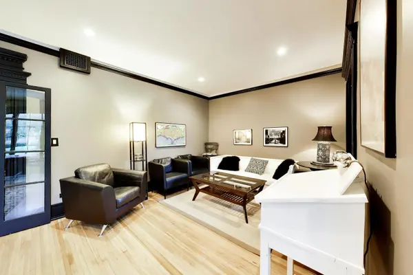 1126 W Morse ST #2W, Chicago, IL 60626