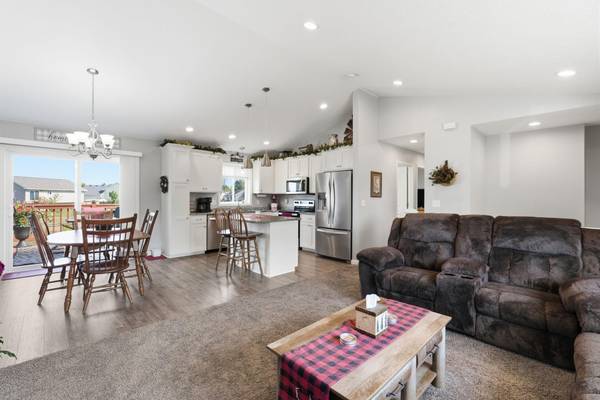 1381 Pheasant RUN, New Richmond, WI 54017