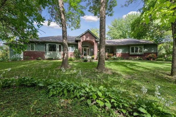 6600 Woodedge RD, Minnetrista, MN 55364