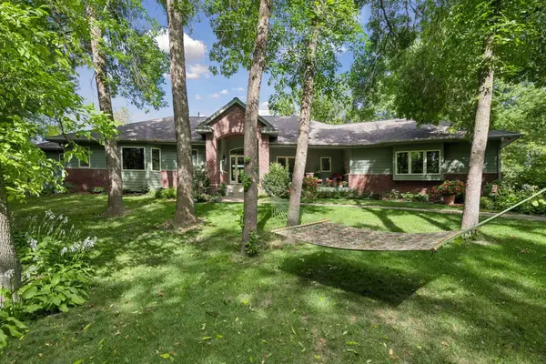 6600 Woodedge RD, Minnetrista, MN 55364