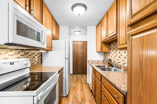 801 32 AVE N #Unit A-101, Fargo, ND 58102