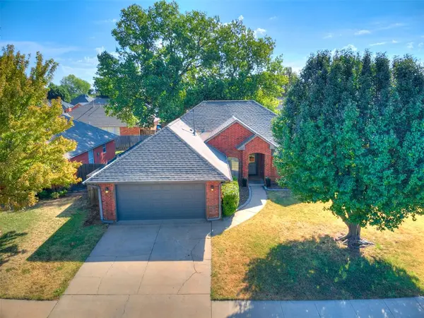 18404 Chestnut Oak DR, Edmond, OK 73012