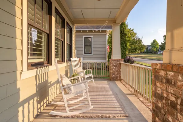 1048 Rochelle Ave, Thompsons Station, TN 37179
